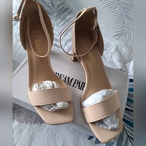 Dream Pairs Women's Cream Sandals